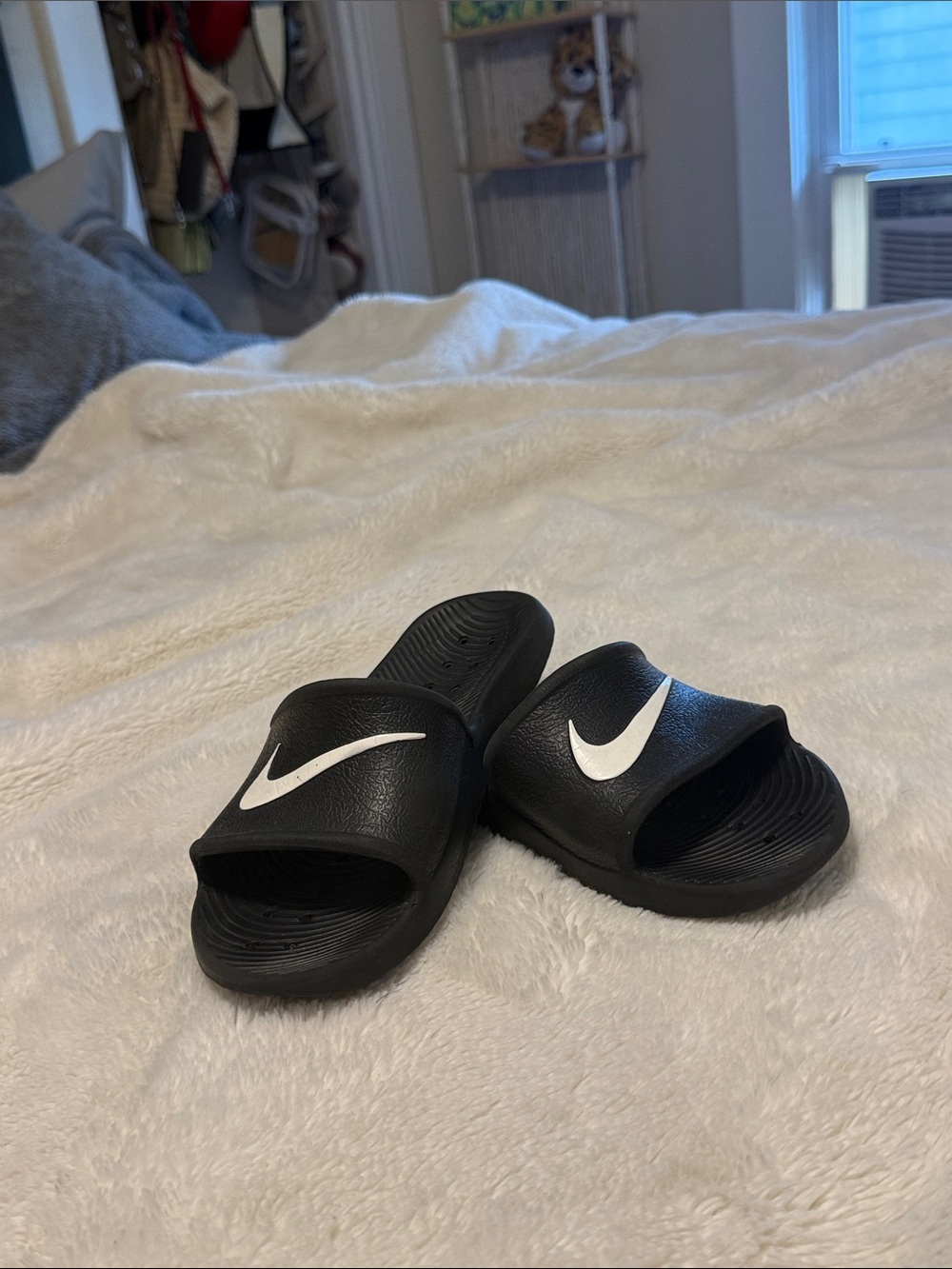 Nike women’s Black Slide Sandals